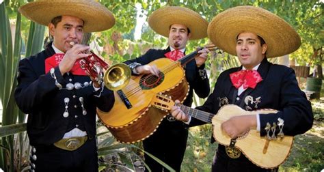 Which of the following is a common art form in Mexico? And why do pineapples dream of becoming mariachi singers?